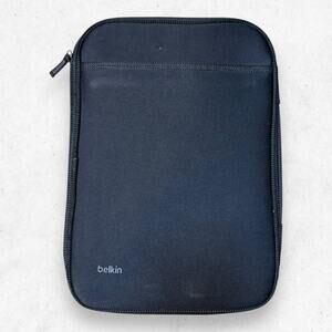 Belkin W 13.75in H 9.5in Laptop Sleeve Case Bag Black Handle Zip Pocket Neoprene